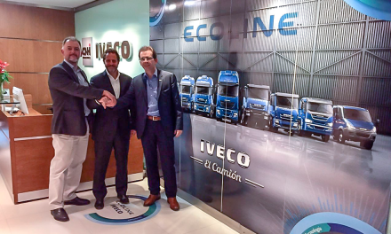 Sigdotek e Iveco renuevan contrato de representación